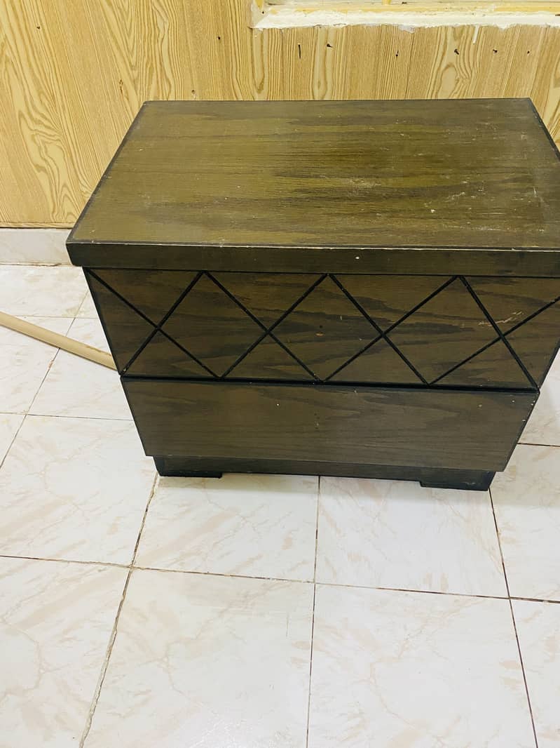 Single bed with side table 1