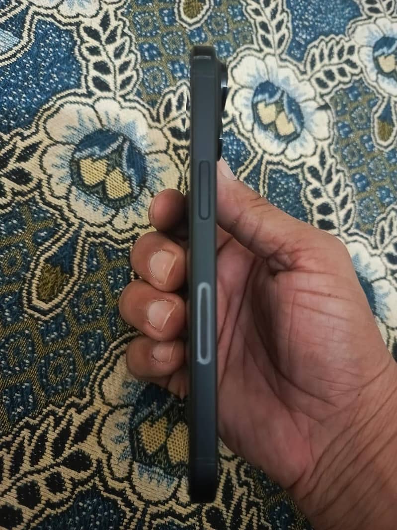 Apple iPhone 15 1