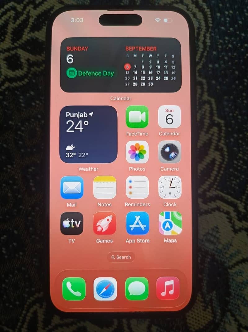 Apple iPhone 15 4