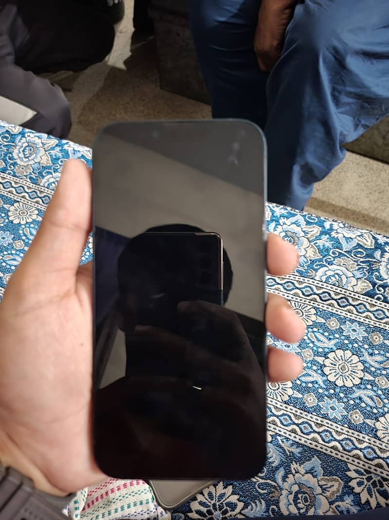 Apple iPhone 14 4