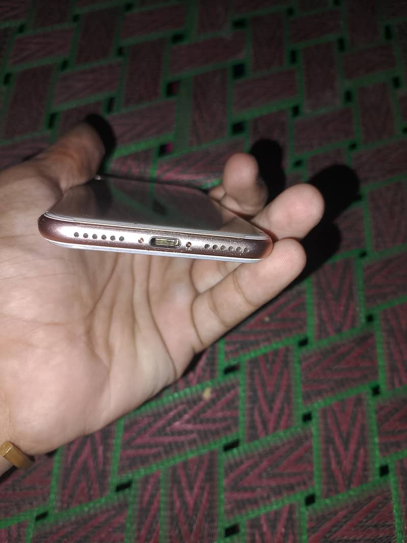 Apple iPhone 8 2