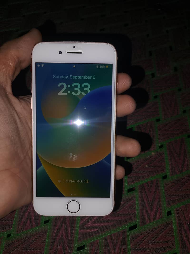 Apple iPhone 8 6