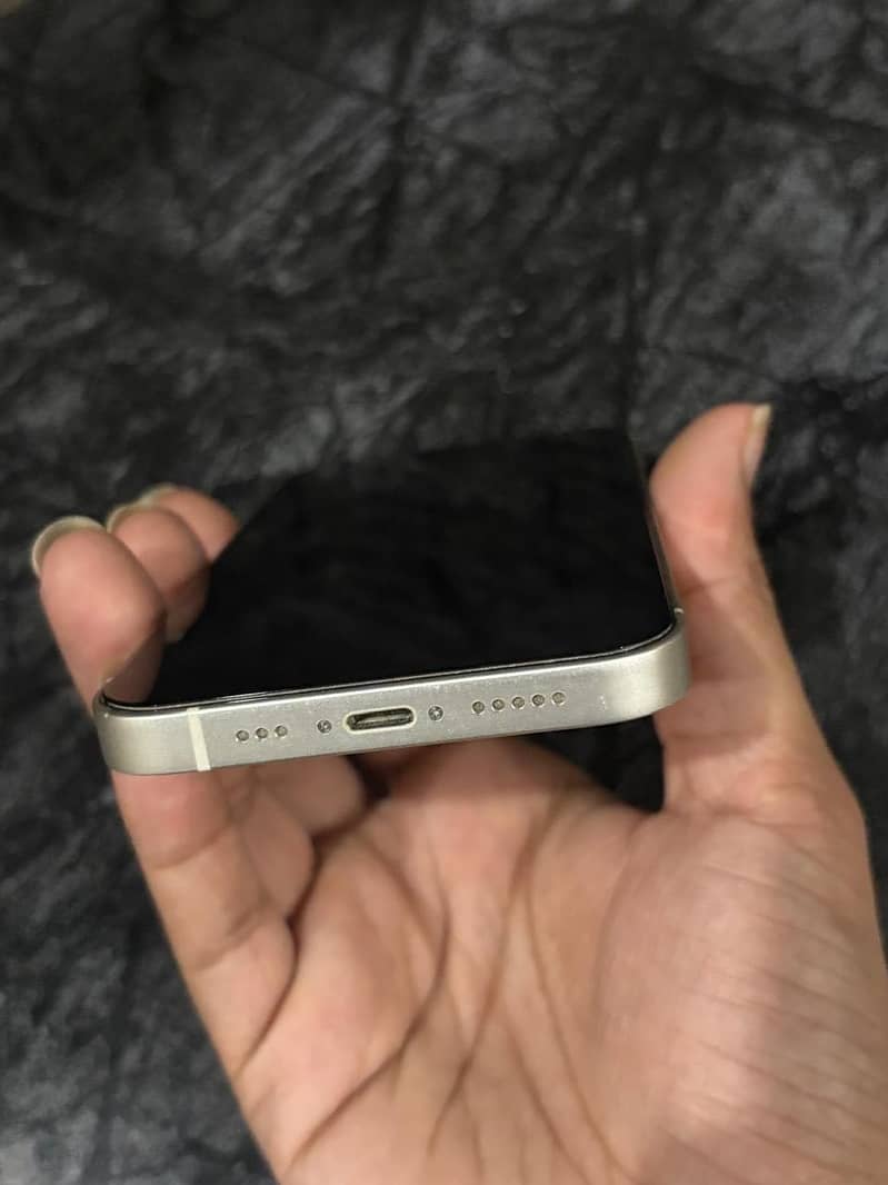 Apple iPhone 14 4