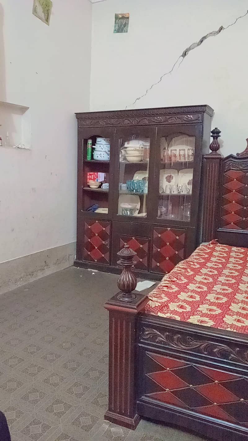 Double Bed king size. 1