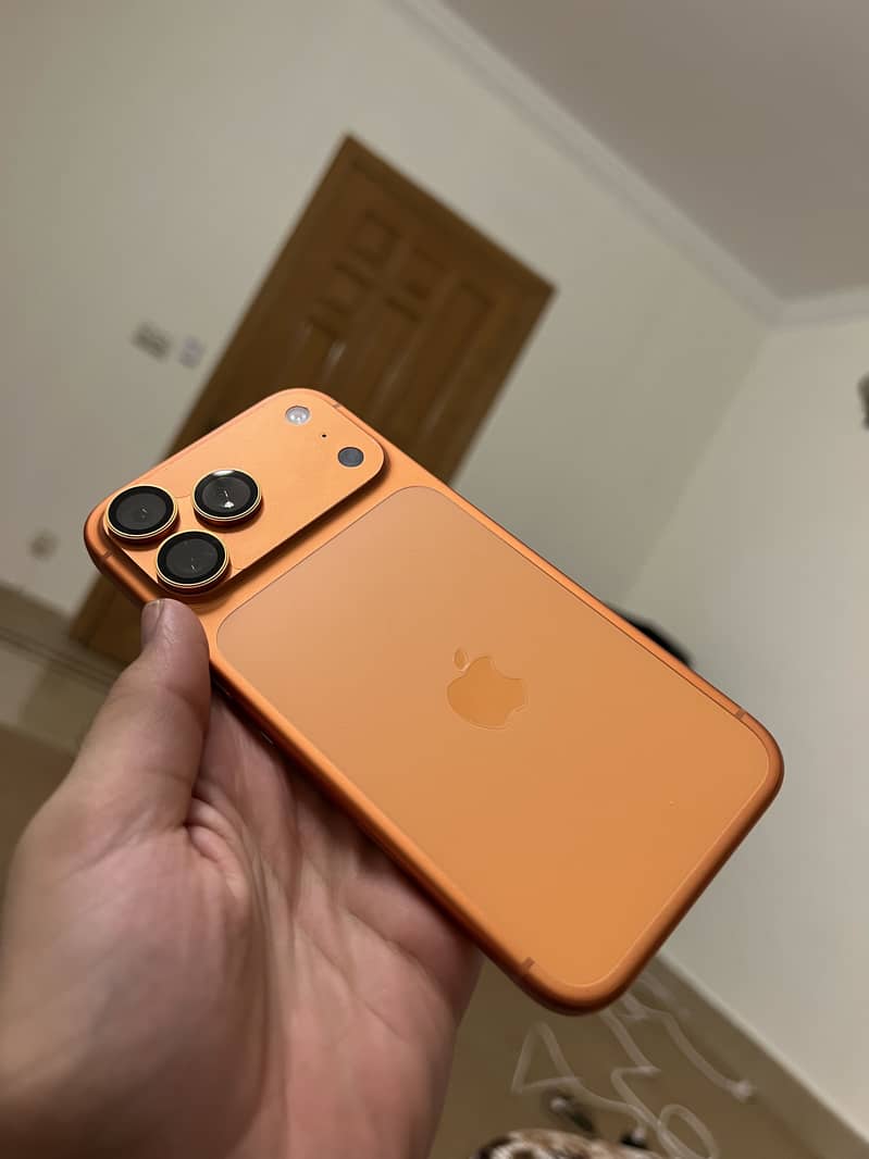 Apple iPhone 17 Pro Max 5