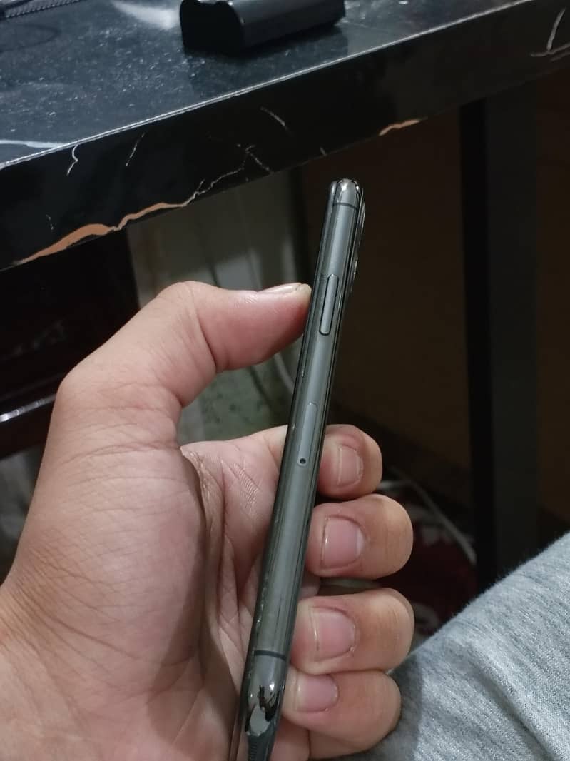 Apple iPhone 11 Pro 11