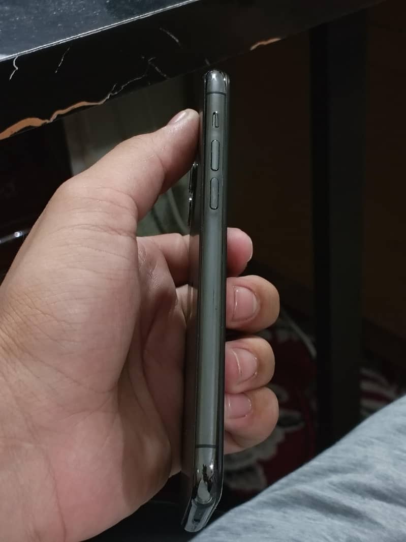 Apple iPhone 11 Pro 13