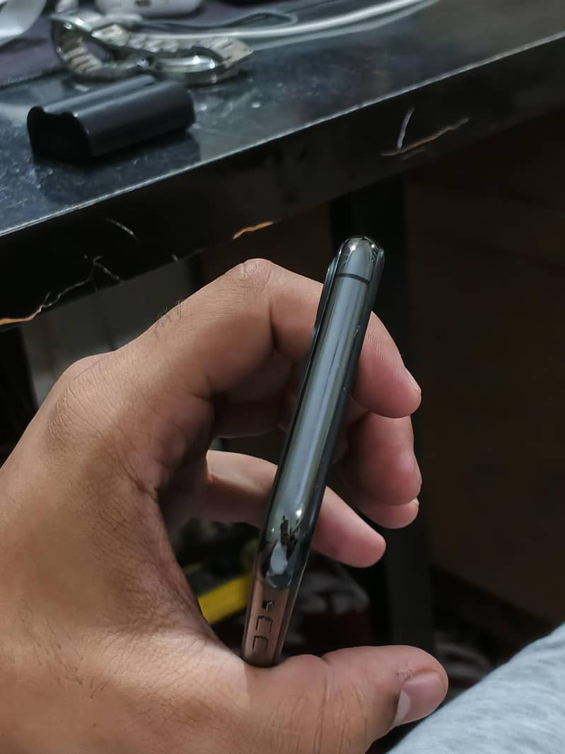 Apple iPhone 11 Pro 14