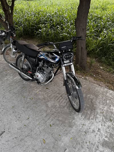 125 21Model For Sale