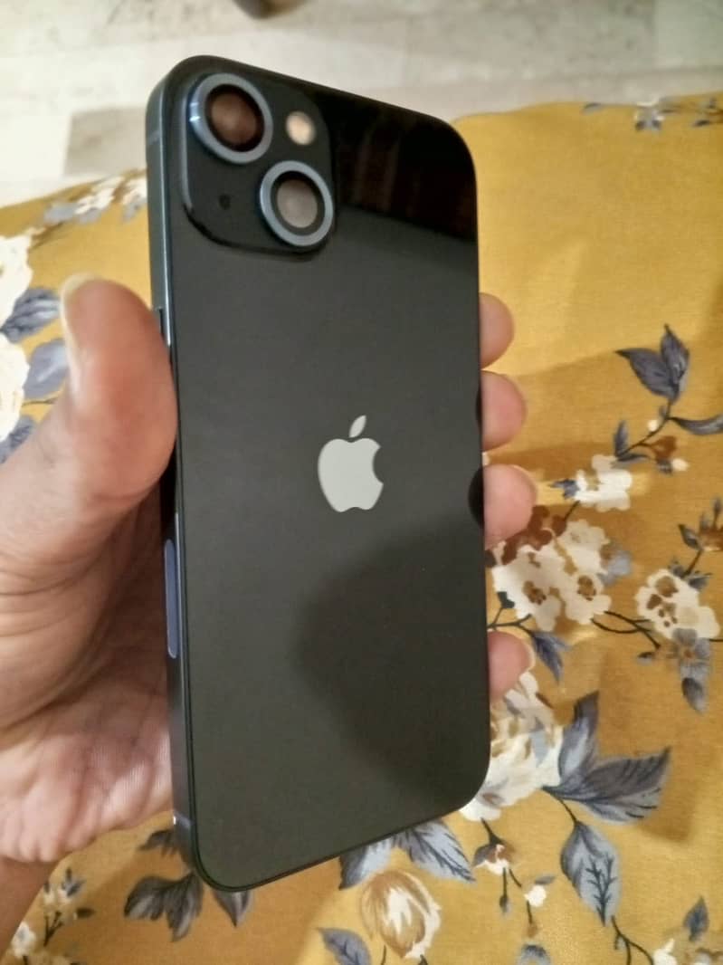Apple iPhone 13 0