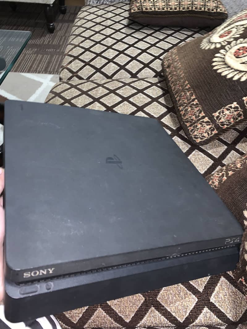 PS4 Slim Used 3
