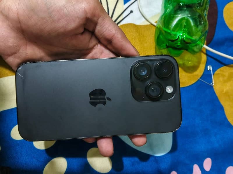 Apple iPhone 14 Pro 2