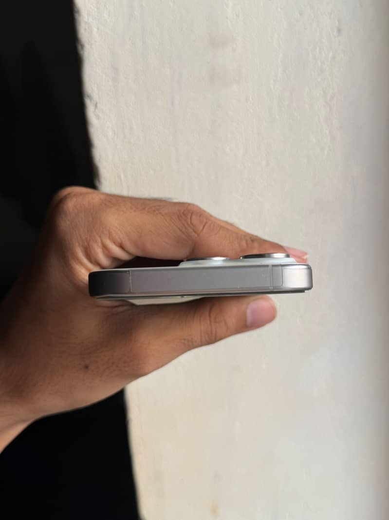 Apple iPhone 15 Pro 5