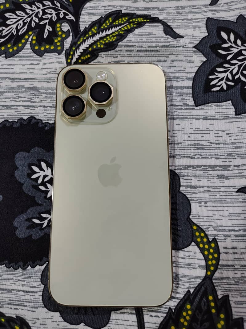 Apple iPhone 14 Pro Max 4