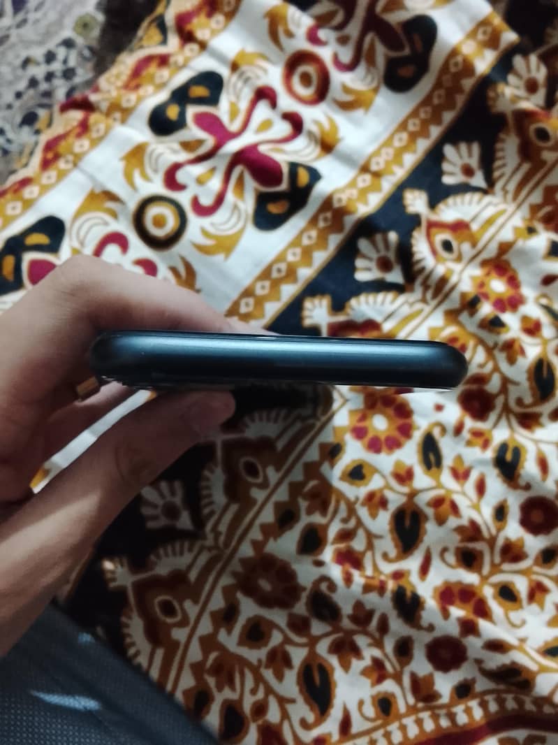 Apple iPhone 11 2