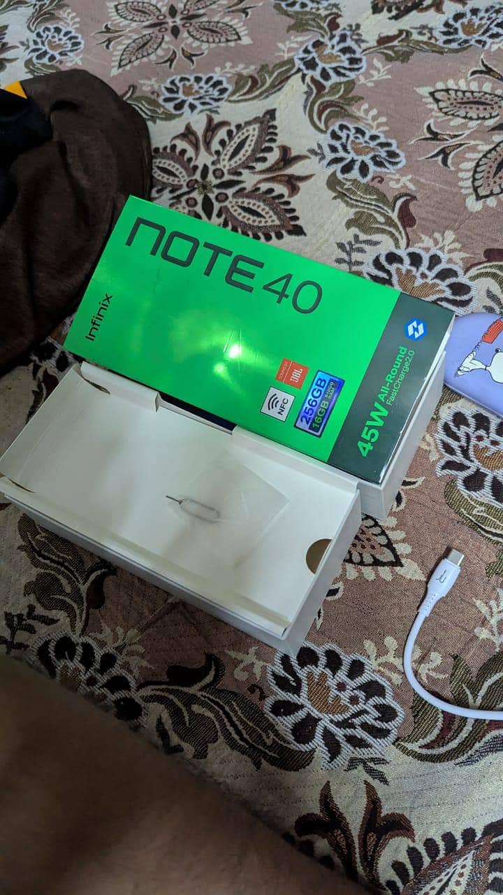 Infinix Note 40 4