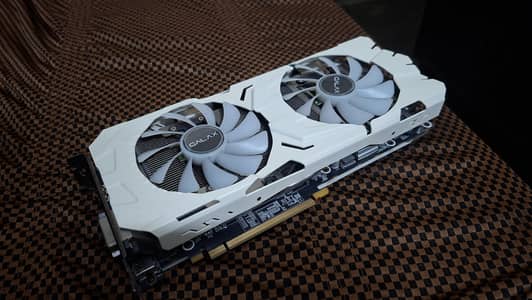 GTX 1070 Ti EX-SNPR White 8GB - RGB (Gaming Beast)