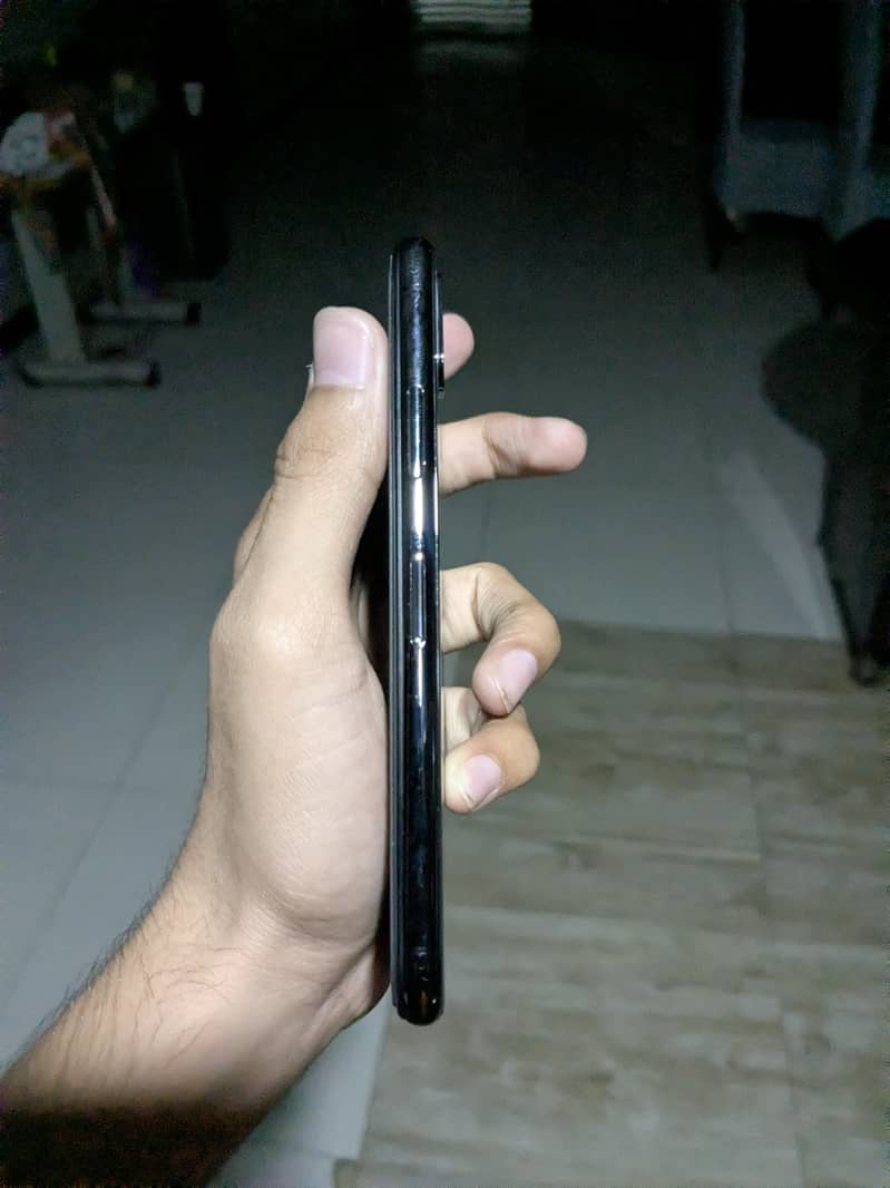 Apple iPhone X 6