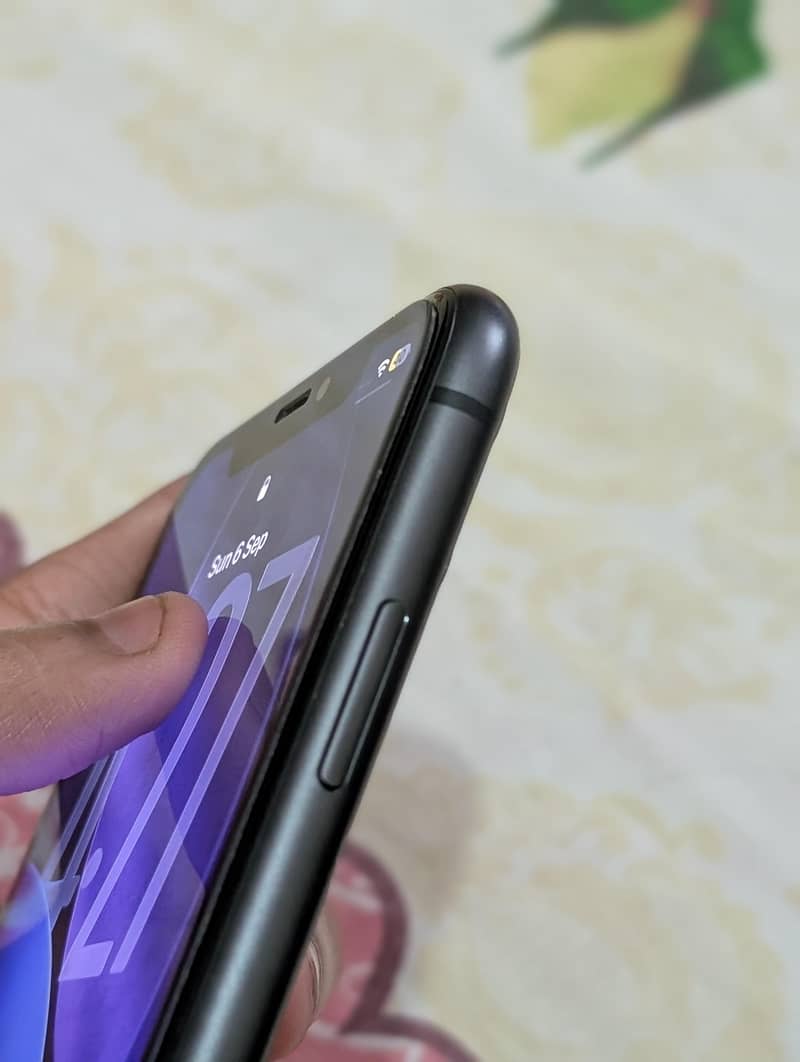 Apple iPhone 11 5