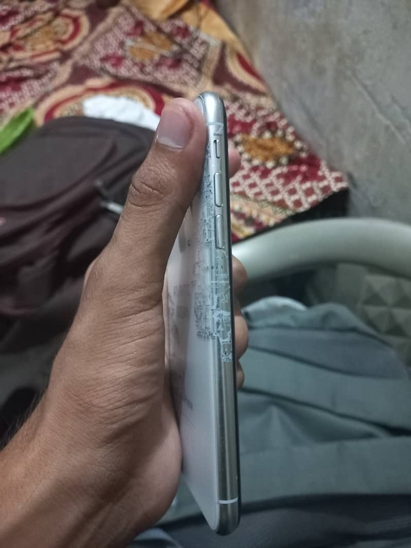 Apple iPhone X 3