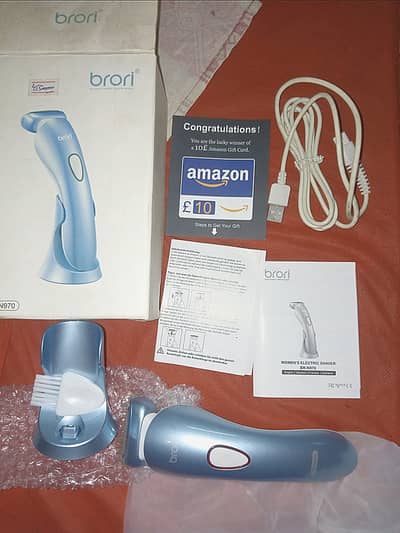 Hair Cleaner Brush trimmer Woman brand new