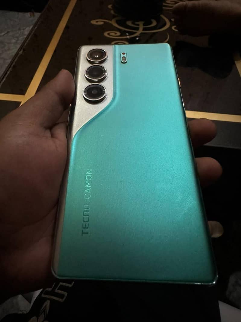 Tecno CAMON 40 Pro 5