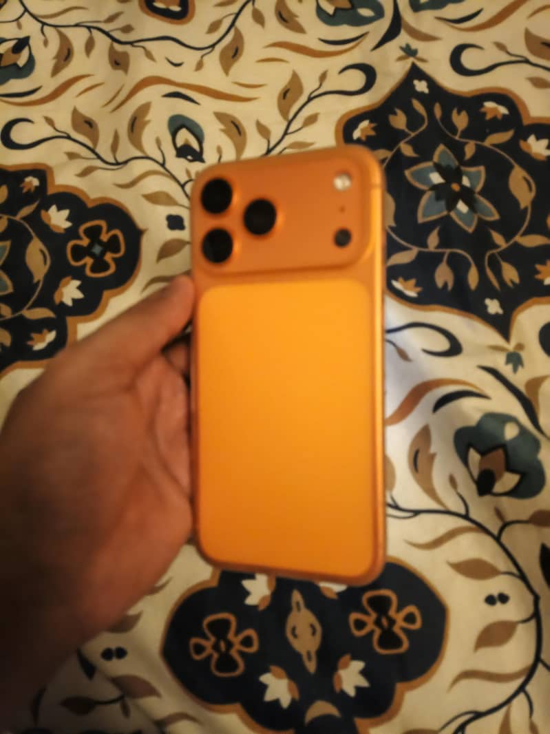 Apple iPhone 17 Pro Max 1