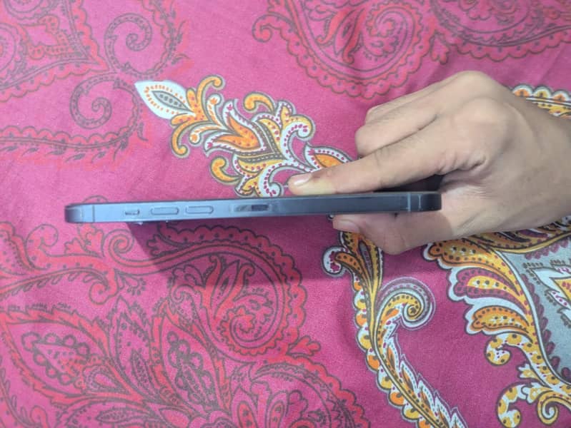 Apple iPhone 13 Pro Max 2
