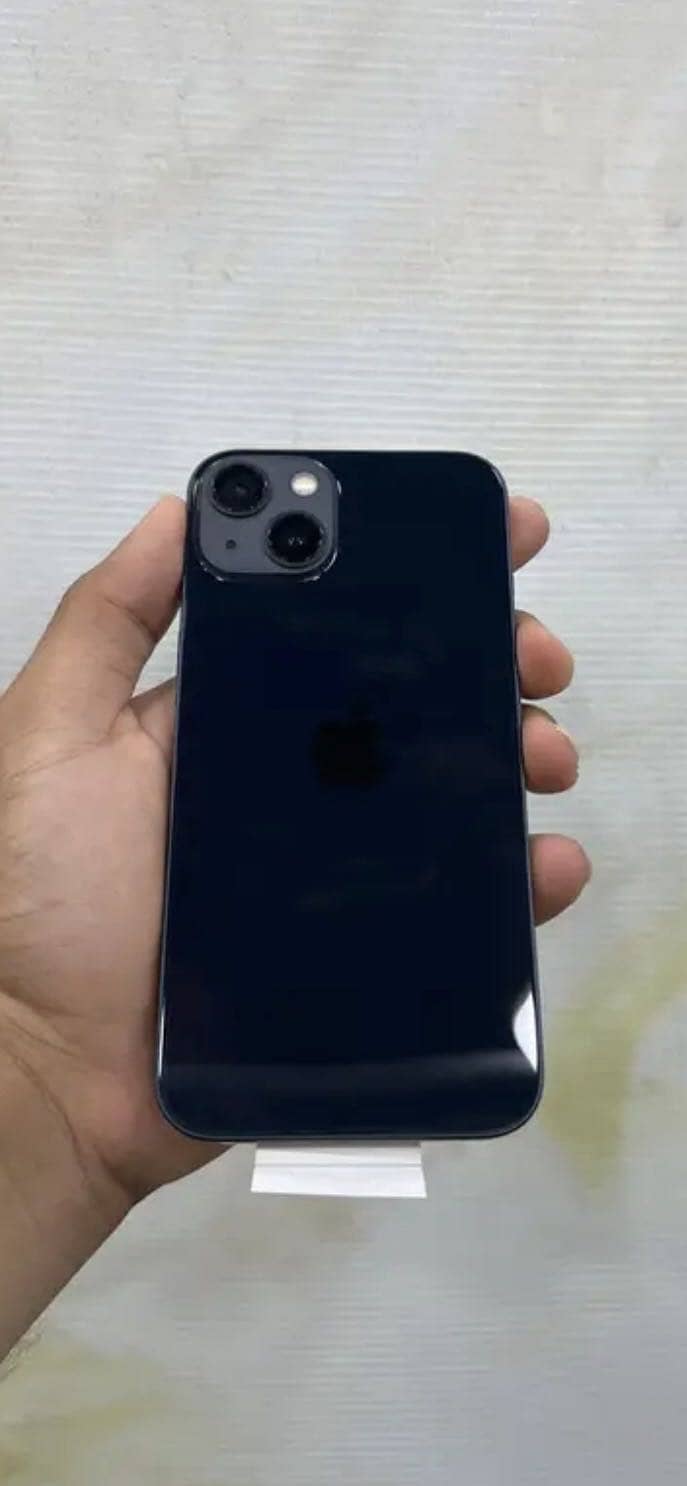 Apple iPhone 13 2