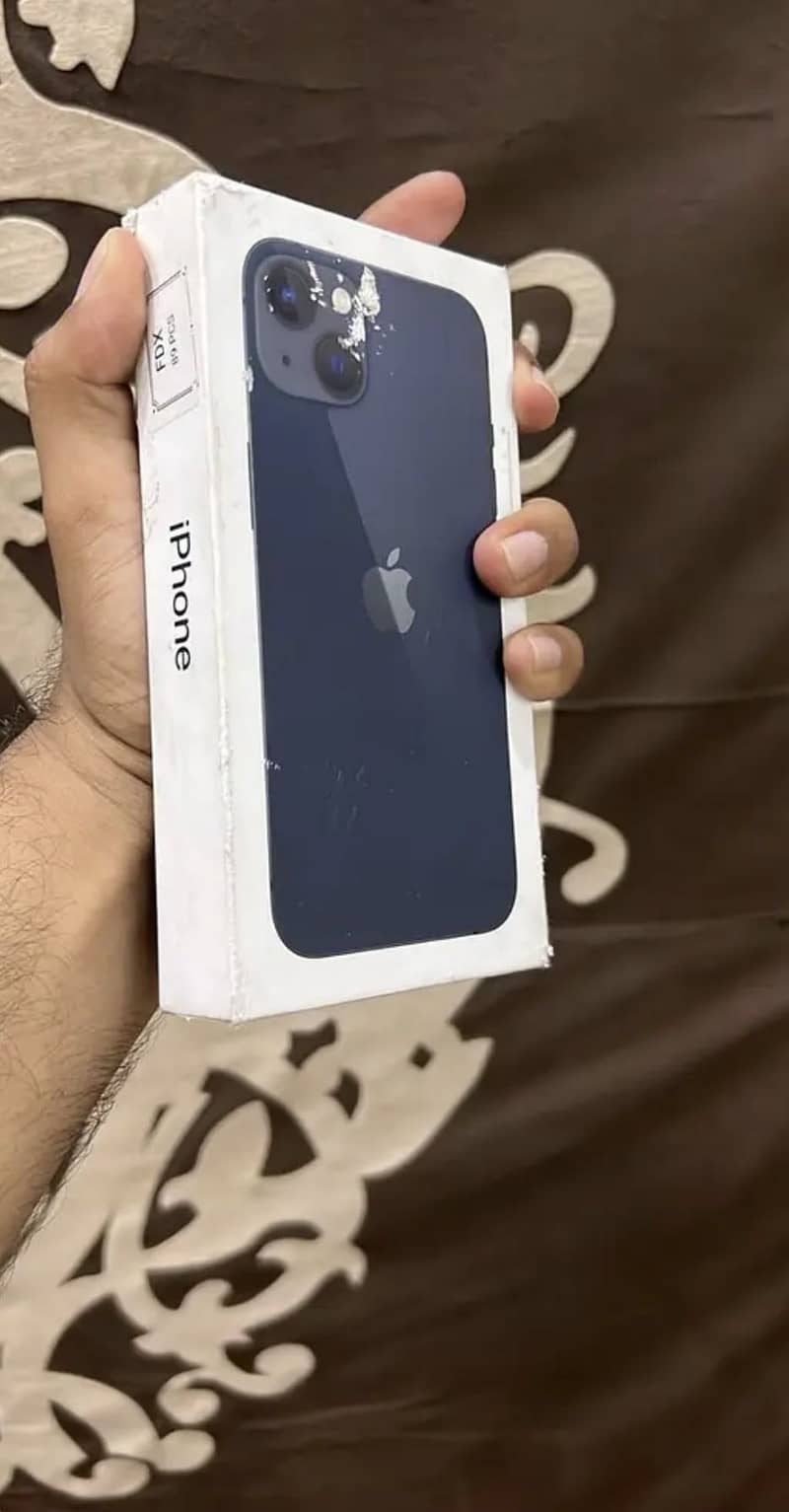Apple iPhone 13 6