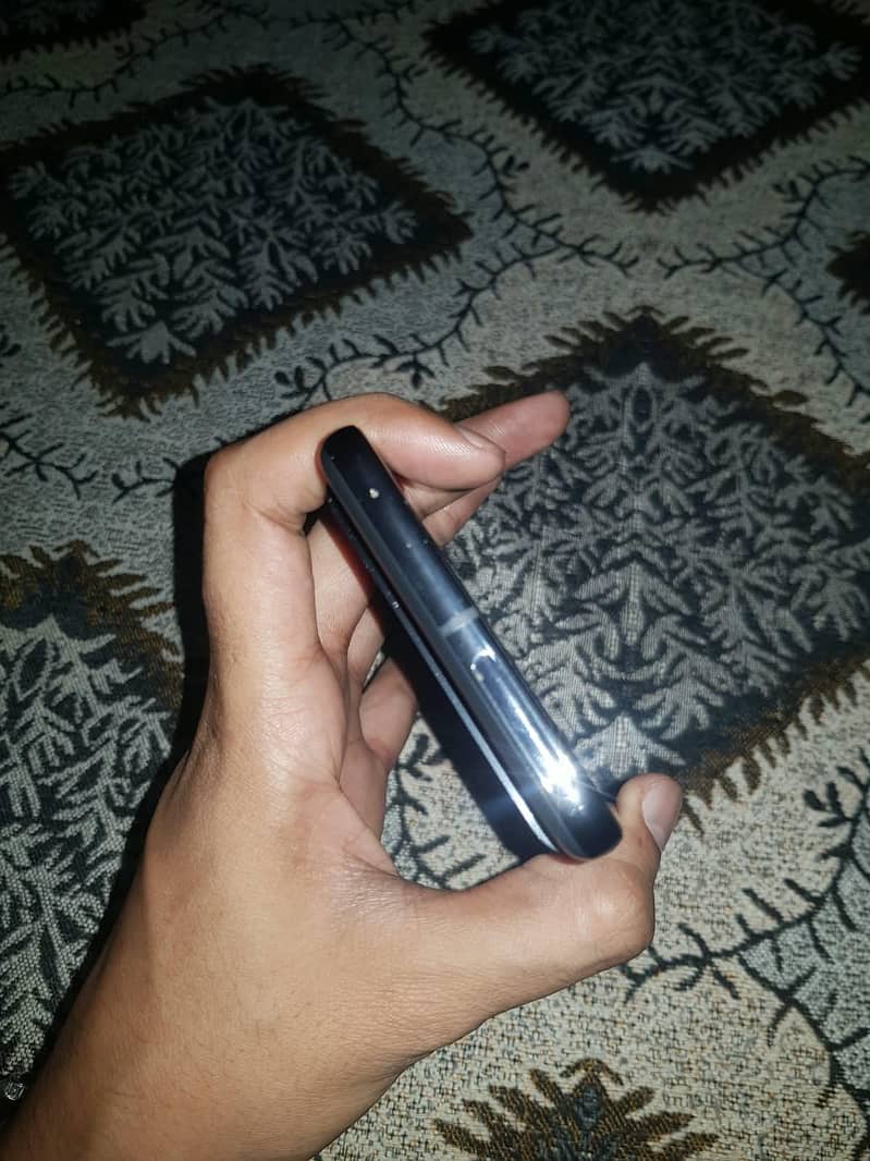 Google Pixel 8 pro 4