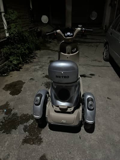 Electric Scooty 3 Wheels