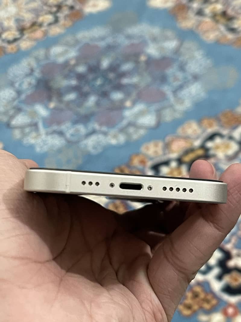 Apple iPhone 12 6