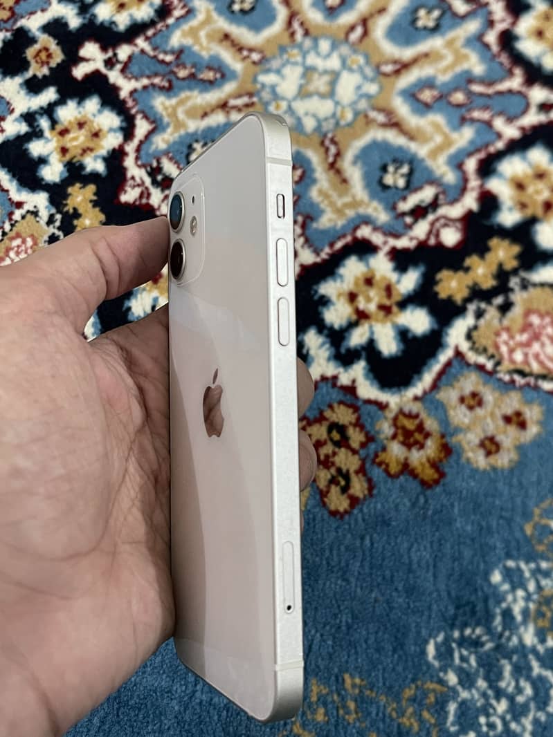 Apple iPhone 12 7