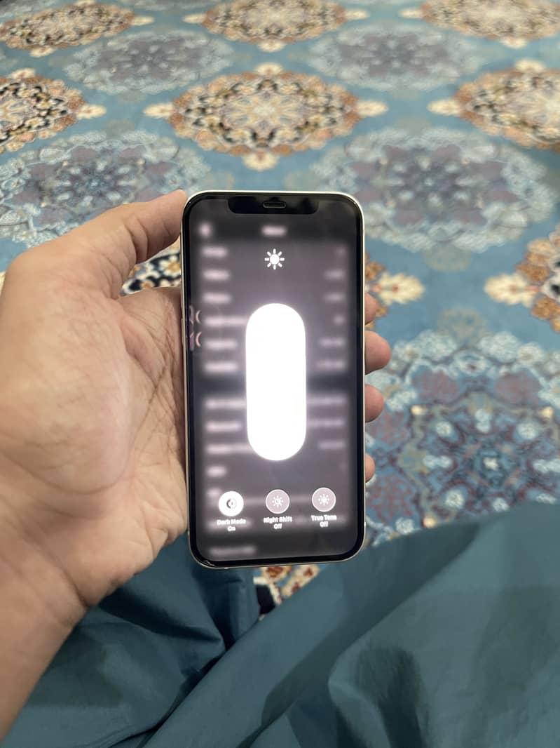Apple iPhone 12 8