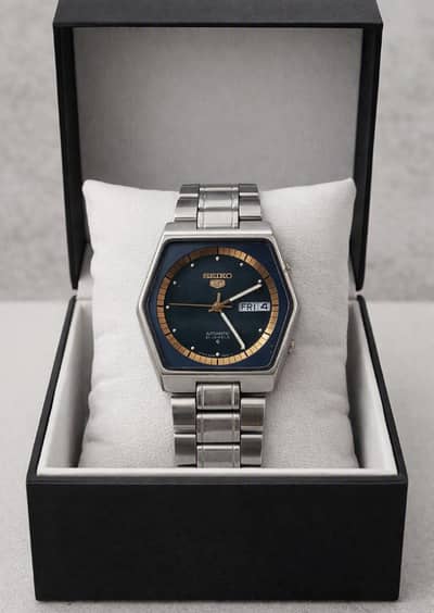 Original Seiko automatic date and day time watch