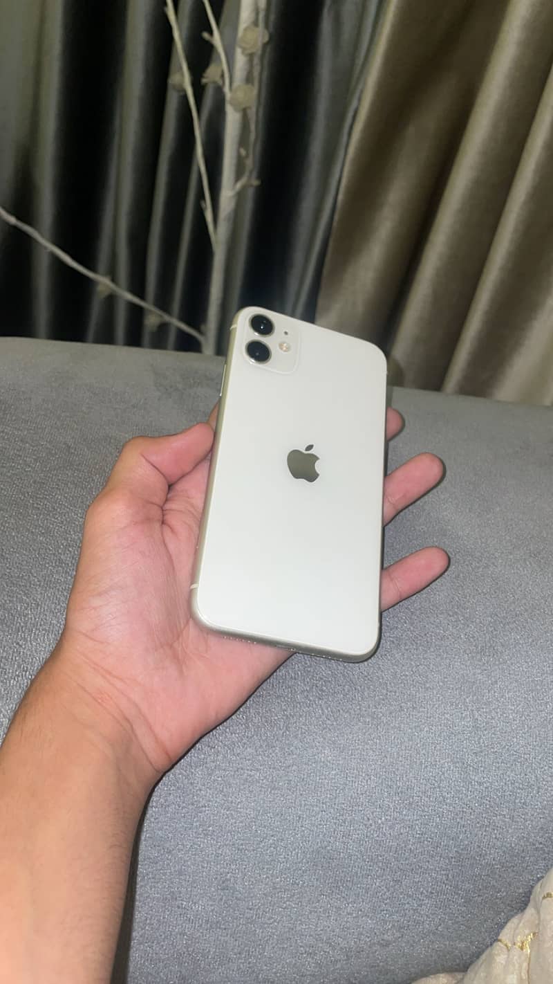 Apple iPhone 11 7