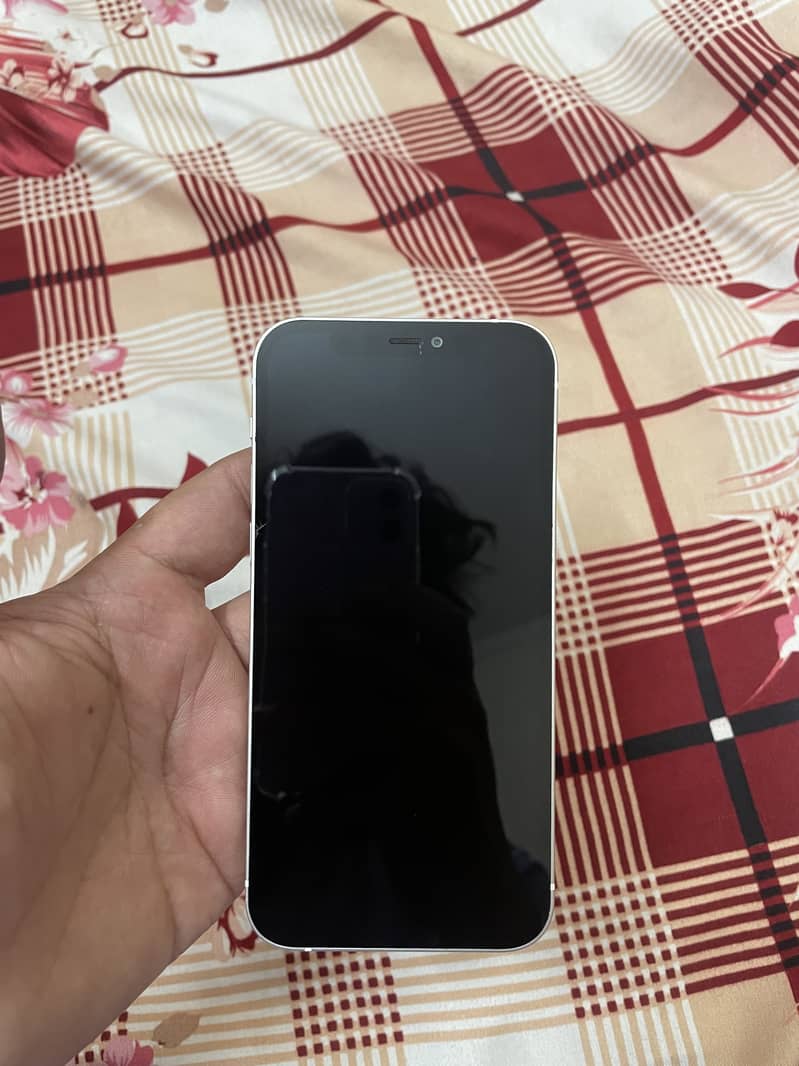 Apple iPhone 12 3
