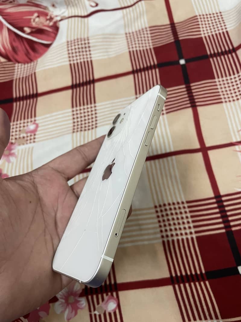 Apple iPhone 12 12