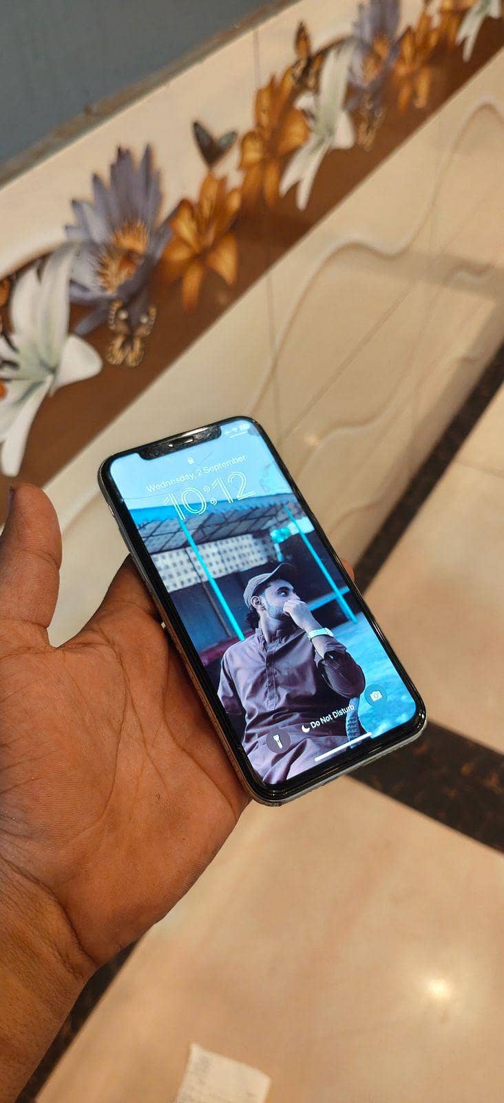 Apple iPhone X 4