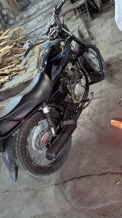 Suzuki Gs150