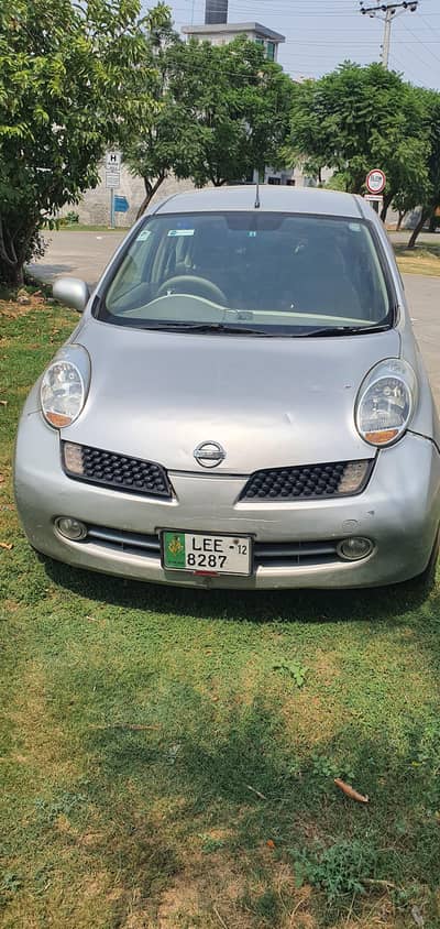 Nissan March 2012