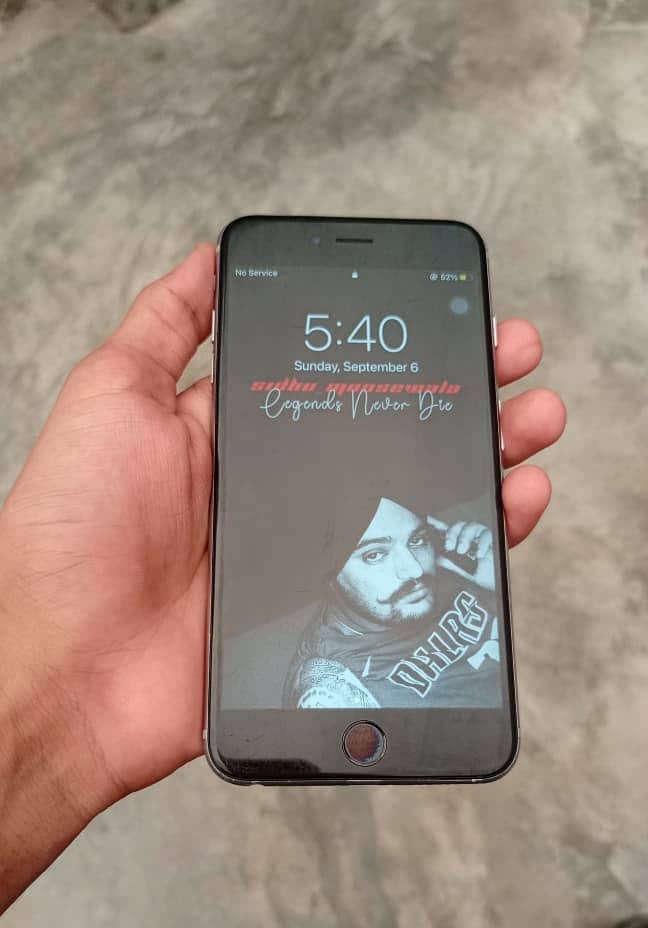 Apple iPhone 6S Plus 2