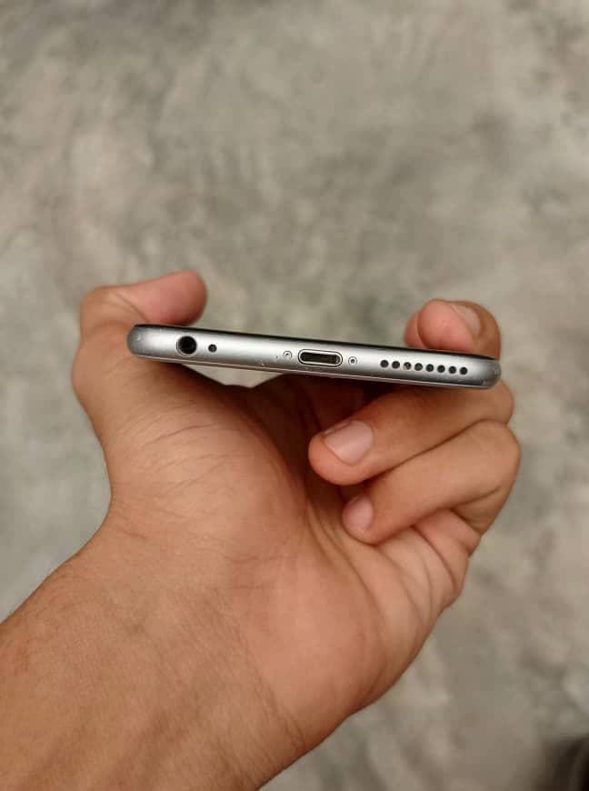 Apple iPhone 6S Plus 6