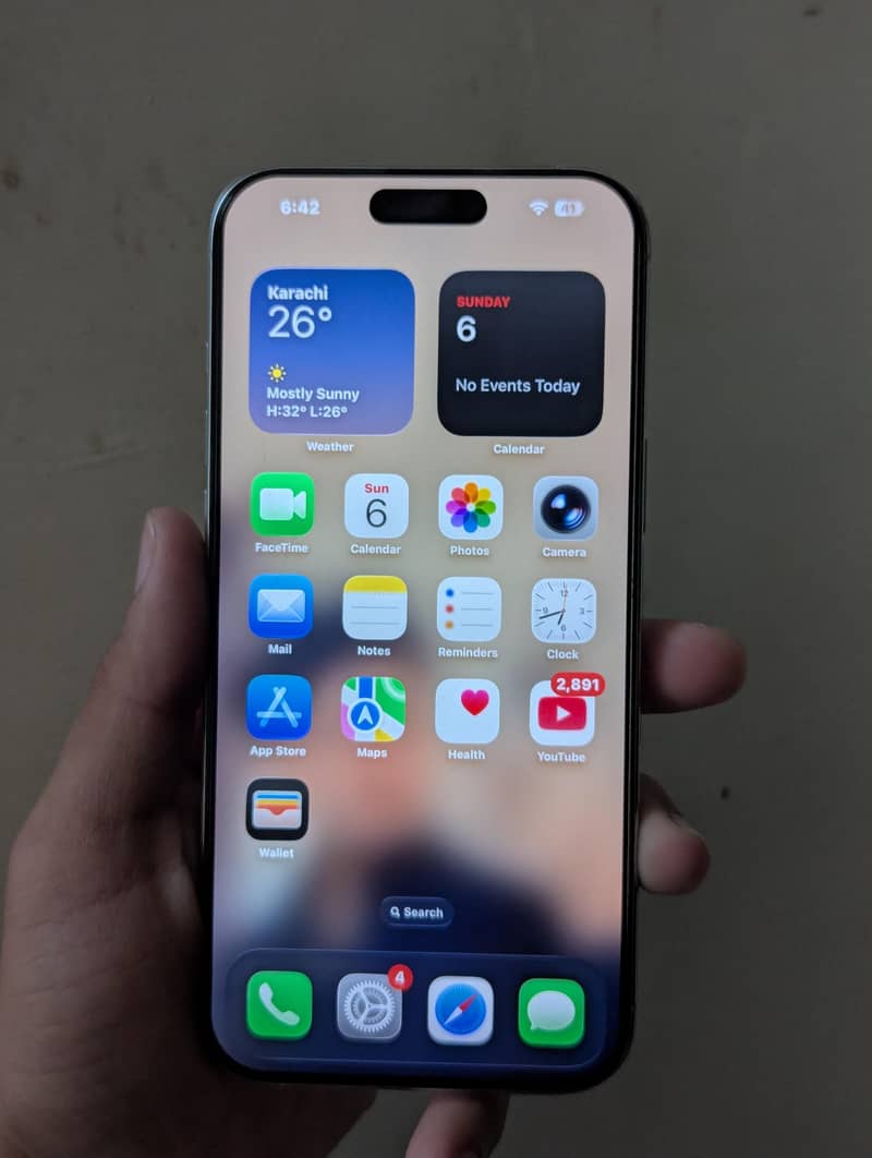 Apple iPhone 16 Pro Max 6