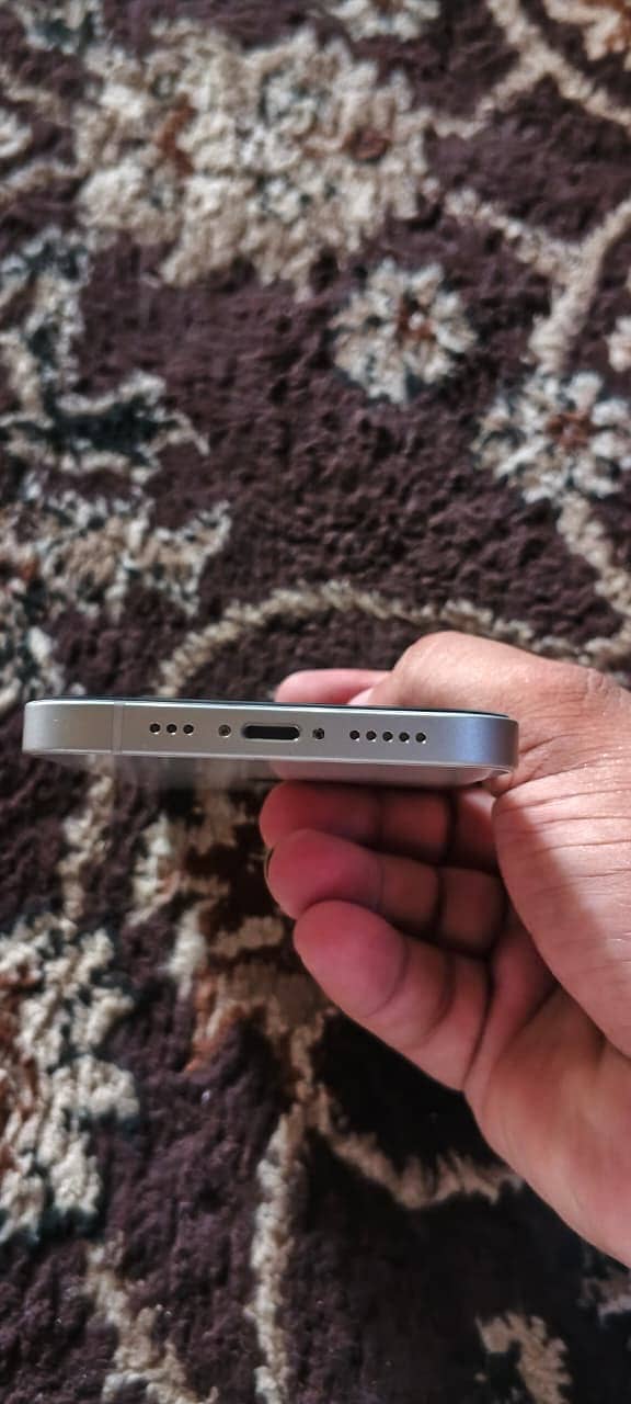 Apple iPhone 12 7