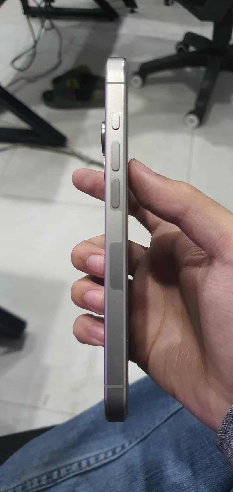 Apple iPhone 15 Pro 3