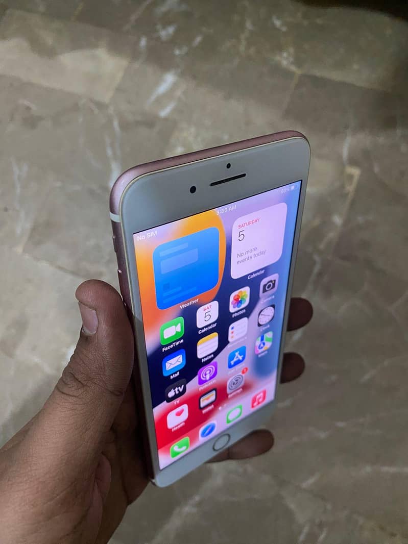Apple iPhone 7 Plus 6