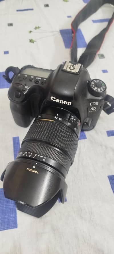 6D Mark 2 Camera with lens for sale