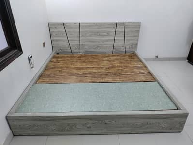 King Size Lasani Bed with 6-Inch MoltyFoam Mattress